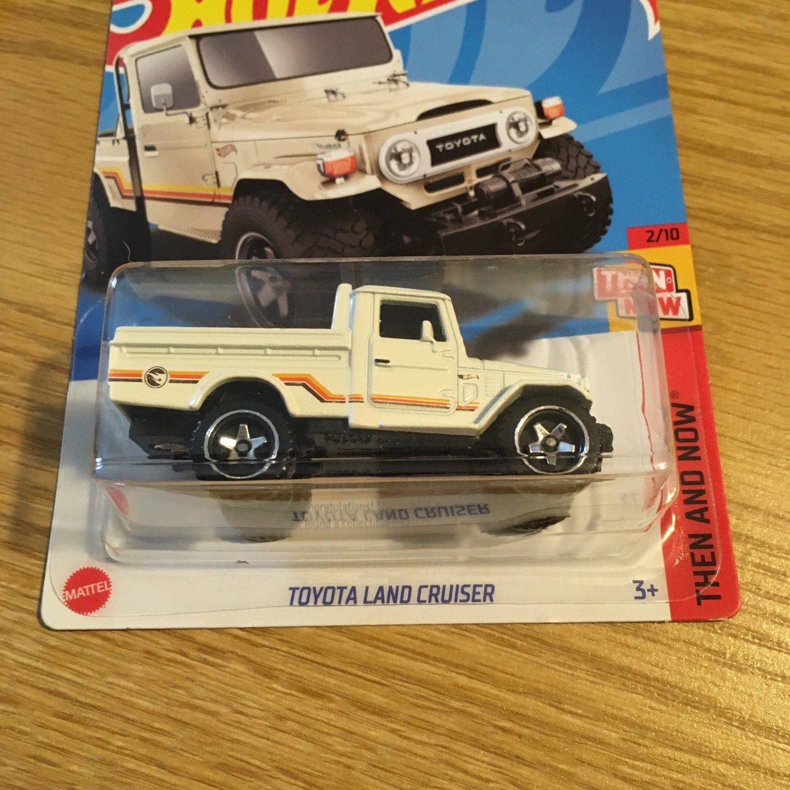 HOT WHEELS 2023 #194 THEN & NOW TOYOTA LAND CRUISER WHITE TREASURE HUNT TH 2 Pcs