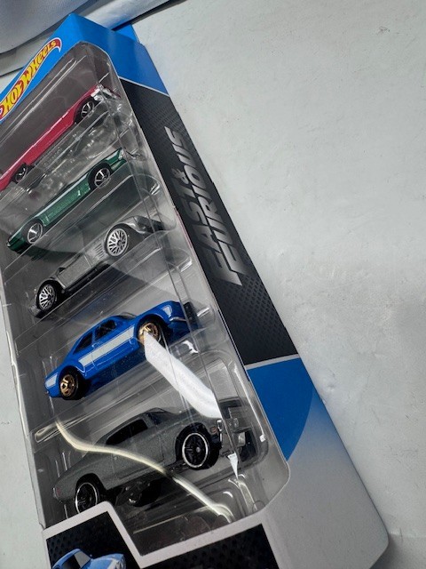 Hot Wheels Fast & Furious 5-Pack -GGH46 *New-Box Damage