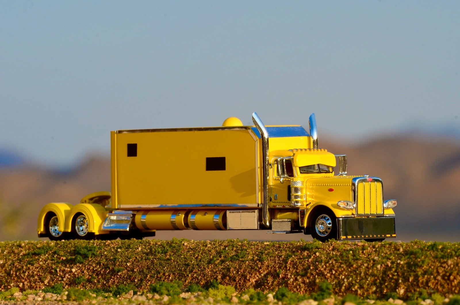 1/64 DCP Peterbilt with Huge Sleeper ** Custom Built **