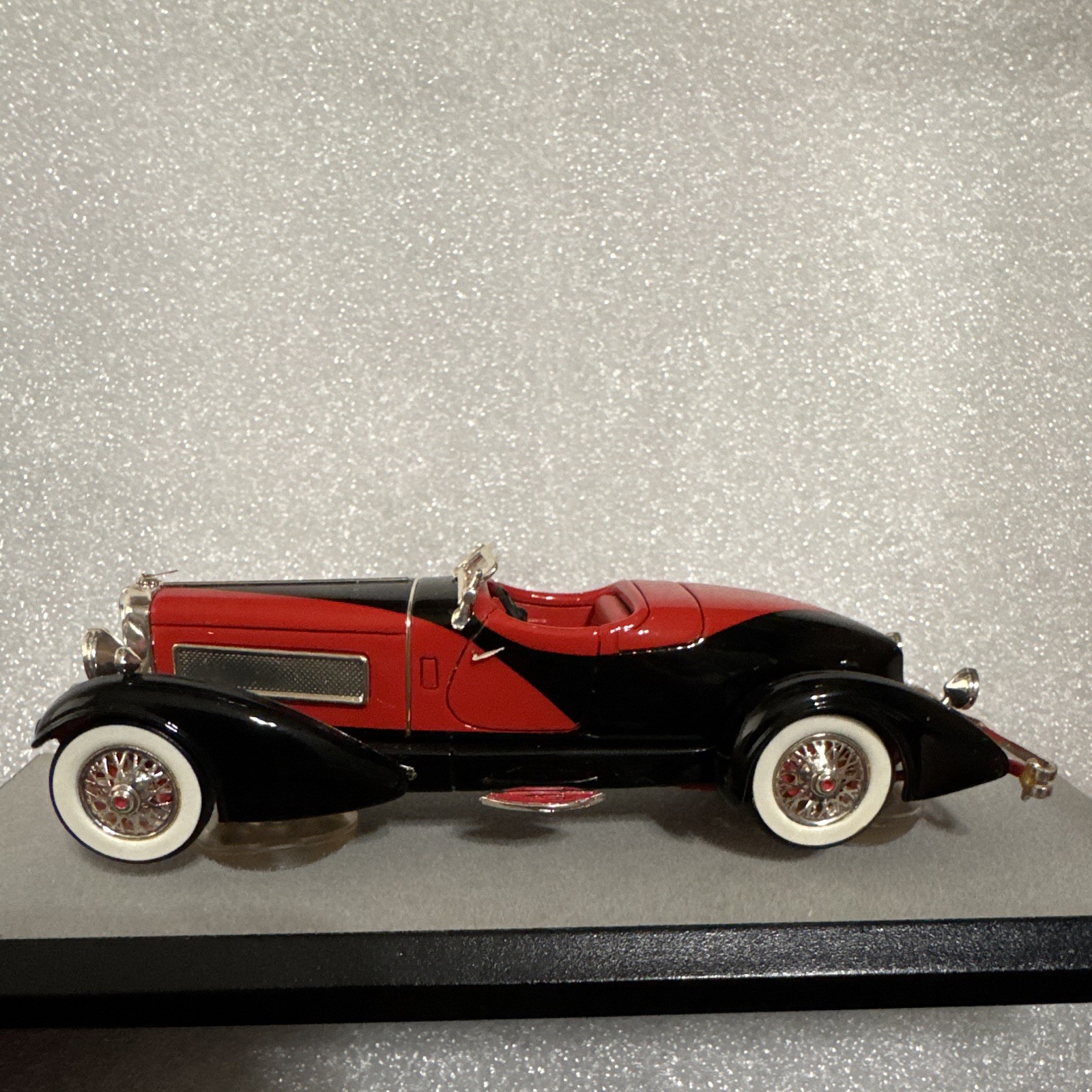 Stylish Cars 1931 Duesenberg J Speedster J-465 1/43 Black/Red Diecast – No Box