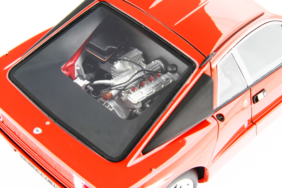 LAUDORACING-MODELS 1:18 Lancia 037 Rally Stradale 1982 LM185A