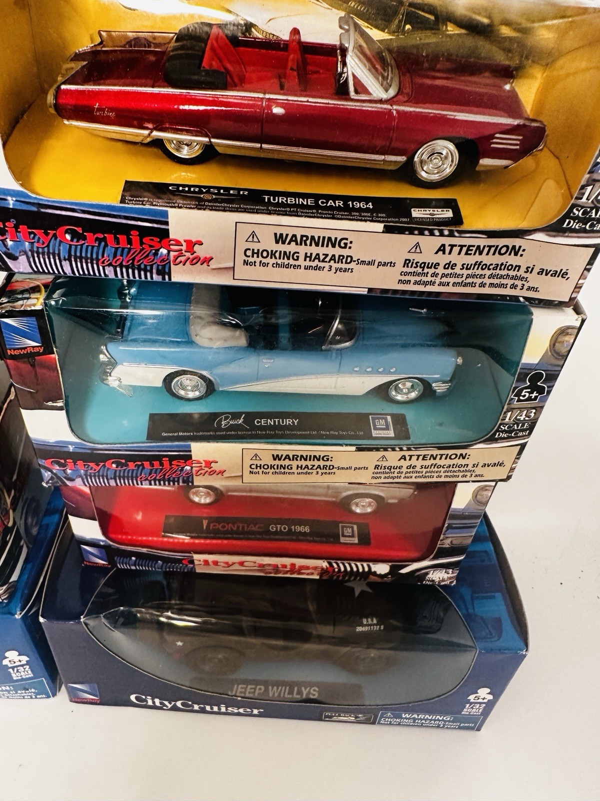 Lot of 8- DieCast City Cruiser Collection 50’s & 60’s Classic Cars NIB