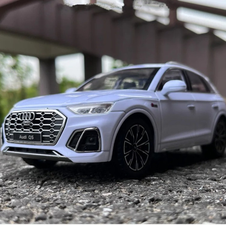 1:24 Audi Q5 SUV Alloy Diecast Metal Car Model Vehicle Collection Toy Gift NEW