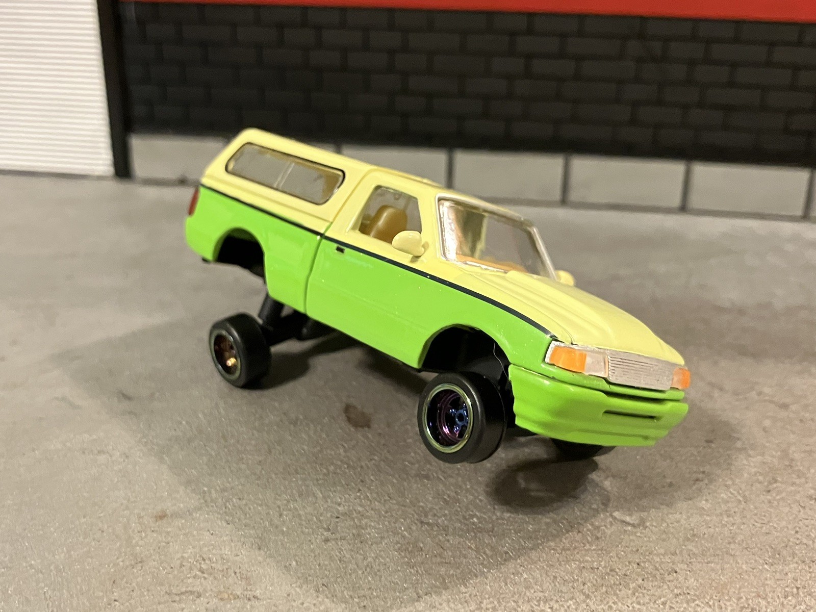 1995 Ford Ranger Lowrider 1/64 Scale Custom M2 Machines Diecast Car 3 Wheel Pose