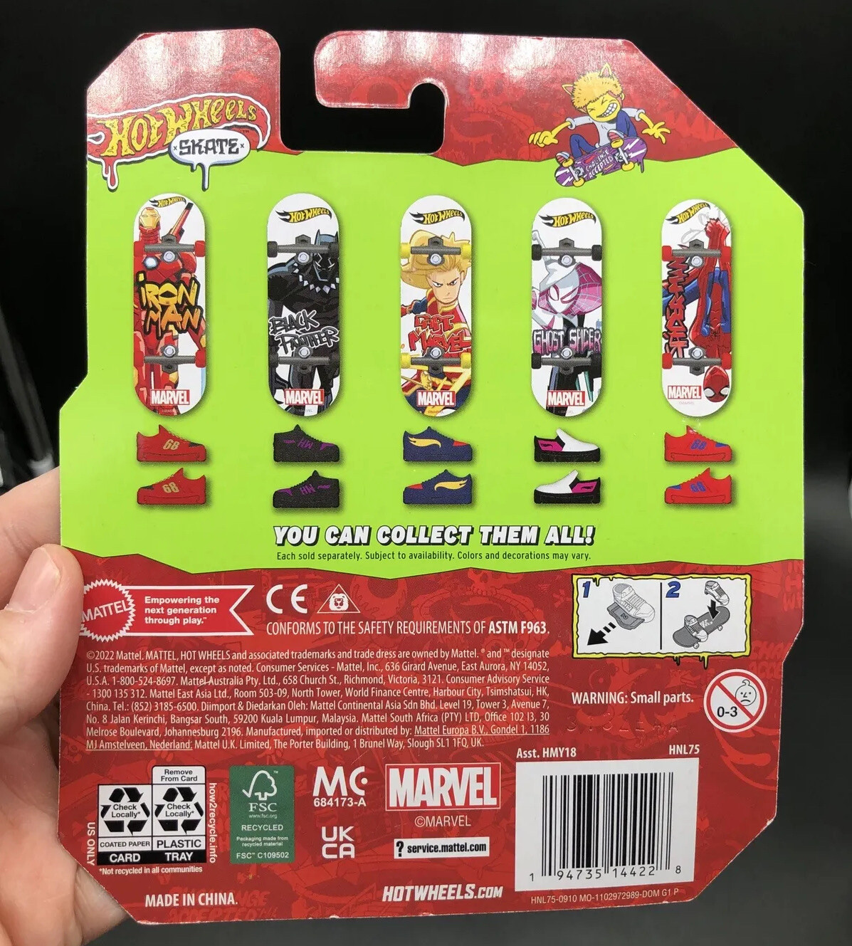 Hot Wheels Skate Captain Marvel Fingerboard & Shoes Mattel 2022 – Brand New