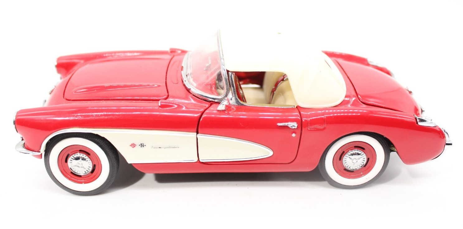 Franklin Mint 1957 Chevrolet Corvette Convertible Die-Cast Model Car 1:24 Scale