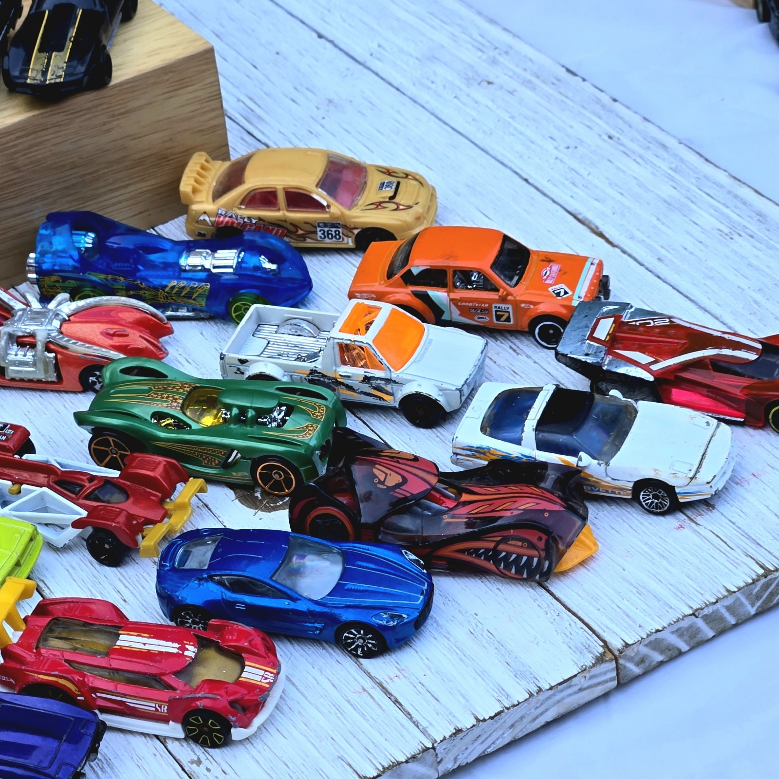 Hot Wheels Lot of 50 Loose Cars Trucks Race Cars Bulk Mixed Diecast Mattel VGC