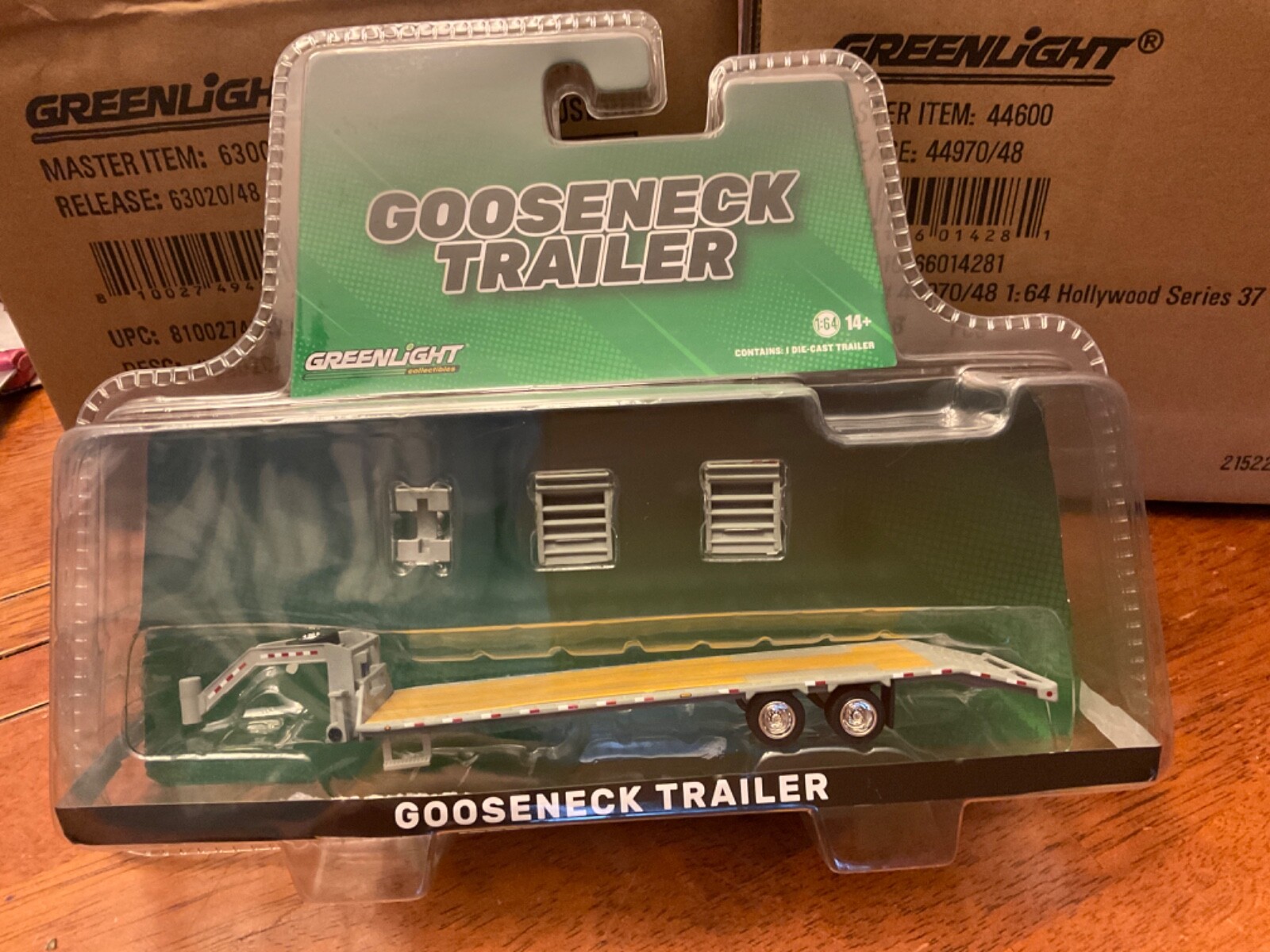 Greenlight Hobby Exclusive Gooseneck Trailer primer gray