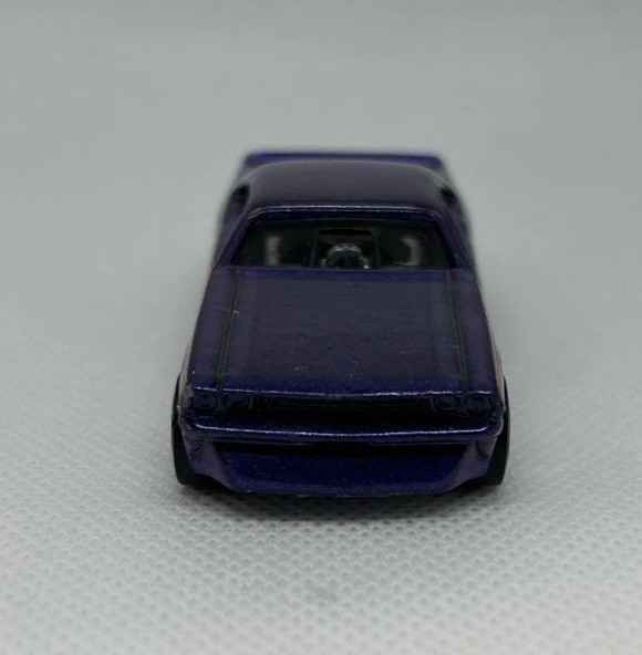 Hot Wheels 1977 Purple Dodge Challenger HEMI Funny Car Dragster Vintage Diecast