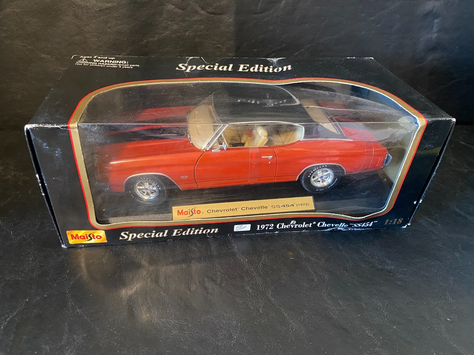 Maisto Special Edition 1972 Chevrolet Chevelle SS454 diecast 1:18 car Red/Orange