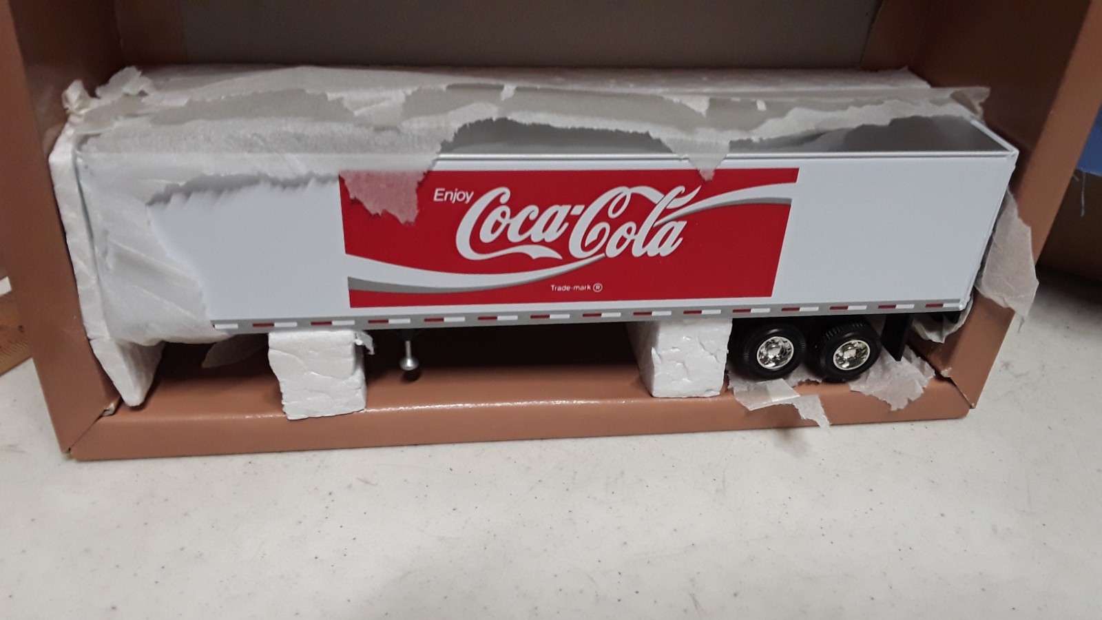 PEM 1/64 Scale COCA-COLA International Cabover Tractor/Trailer NOS (CC-321