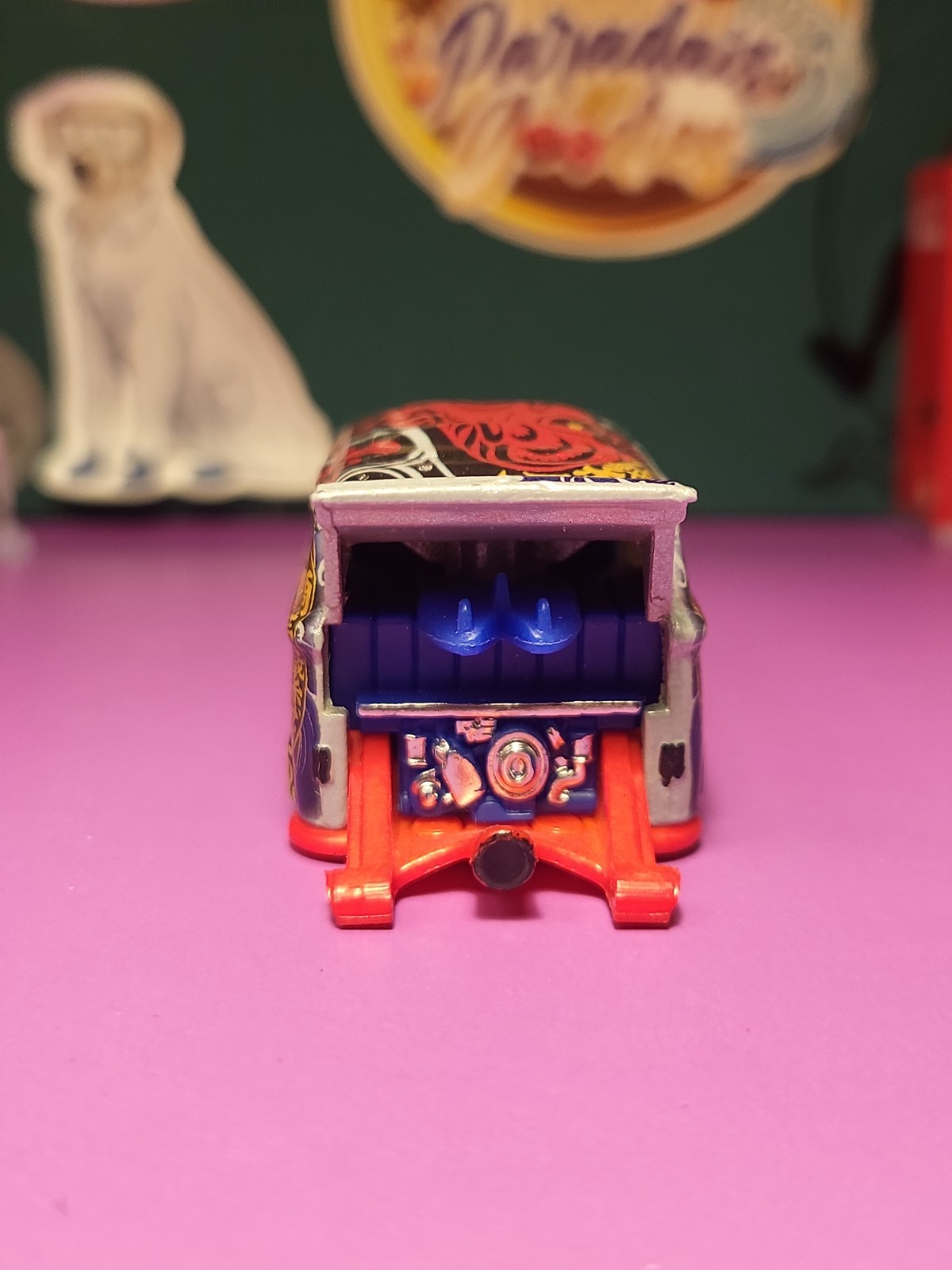 Hot Wheels Custom 1:64 Scale Kool Kombi Diecast Car