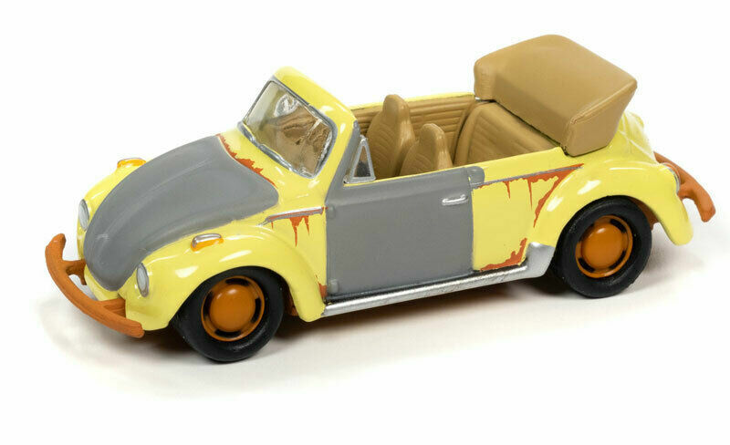 Johnny Lightning 1:64 1975 Yellow Convertible Volkswagen Super Beetle JLSP145 A