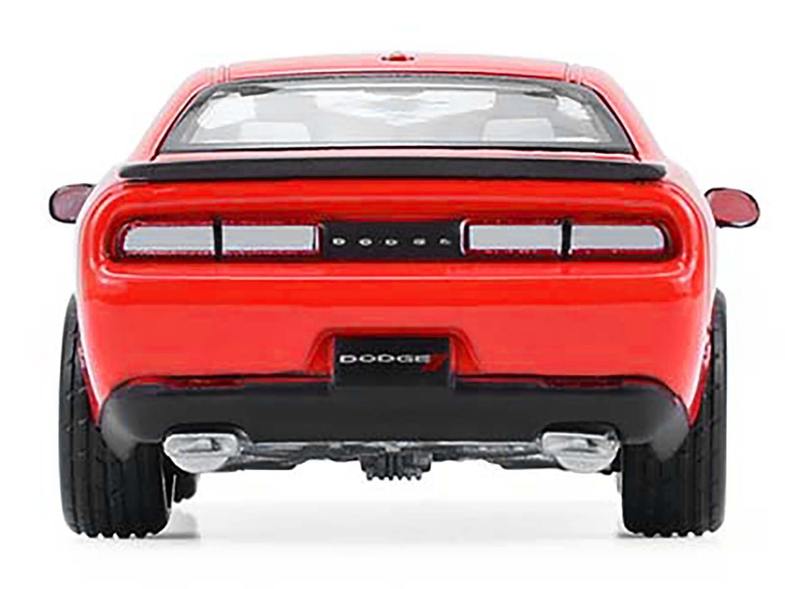 2016 DODGE CHALLENGER RT TORRED 1/64 DIECAST MODEL CAR BY GREENLIGHT 13370 D