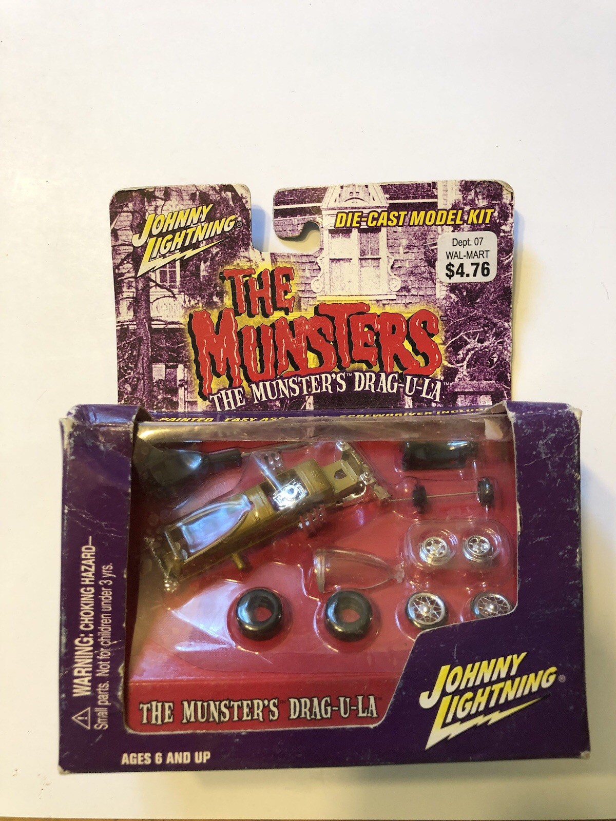SEALED CONTENTS 2002 JOHNNY LIGHTNING THE MUNSTERS Drag-U-La DIE-CAST MODEL KIT