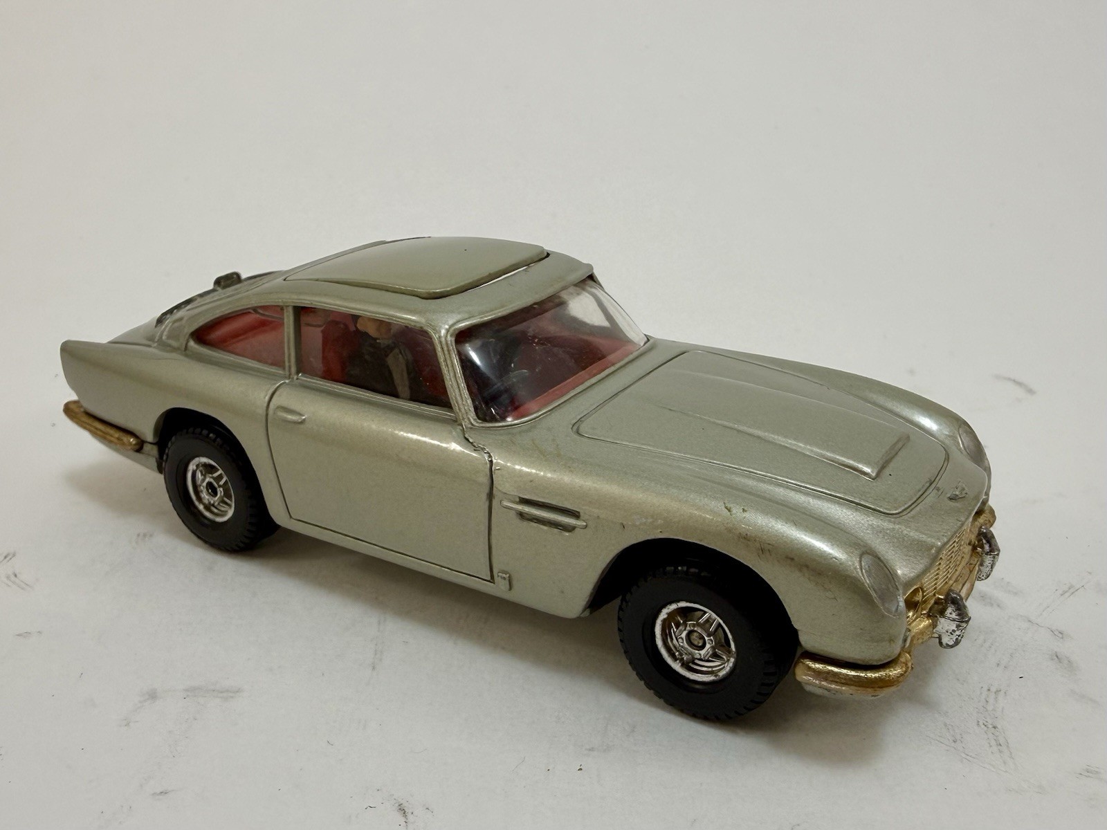 Corgi James Bond Aston Martin DB5 #271 w/ Box, 2 Figures, All Functions Work
