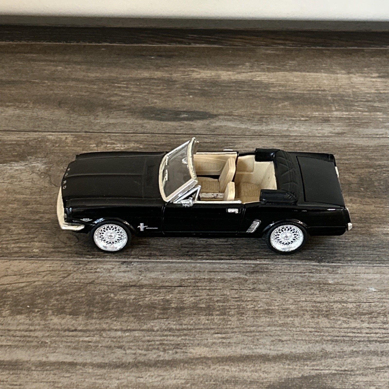 Vintage 1964 or 65 Diecast Ford Mustang Convertible Car 1:24 Scale Black Tan Int