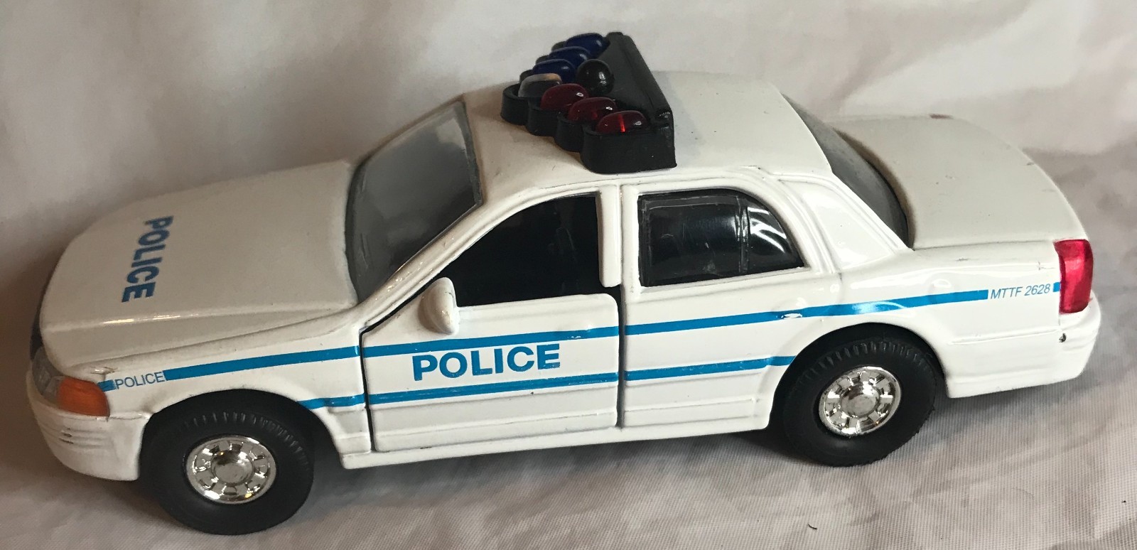 Shing Fat Showcasts 9985/4D White Police Car 5in Diecast Loose