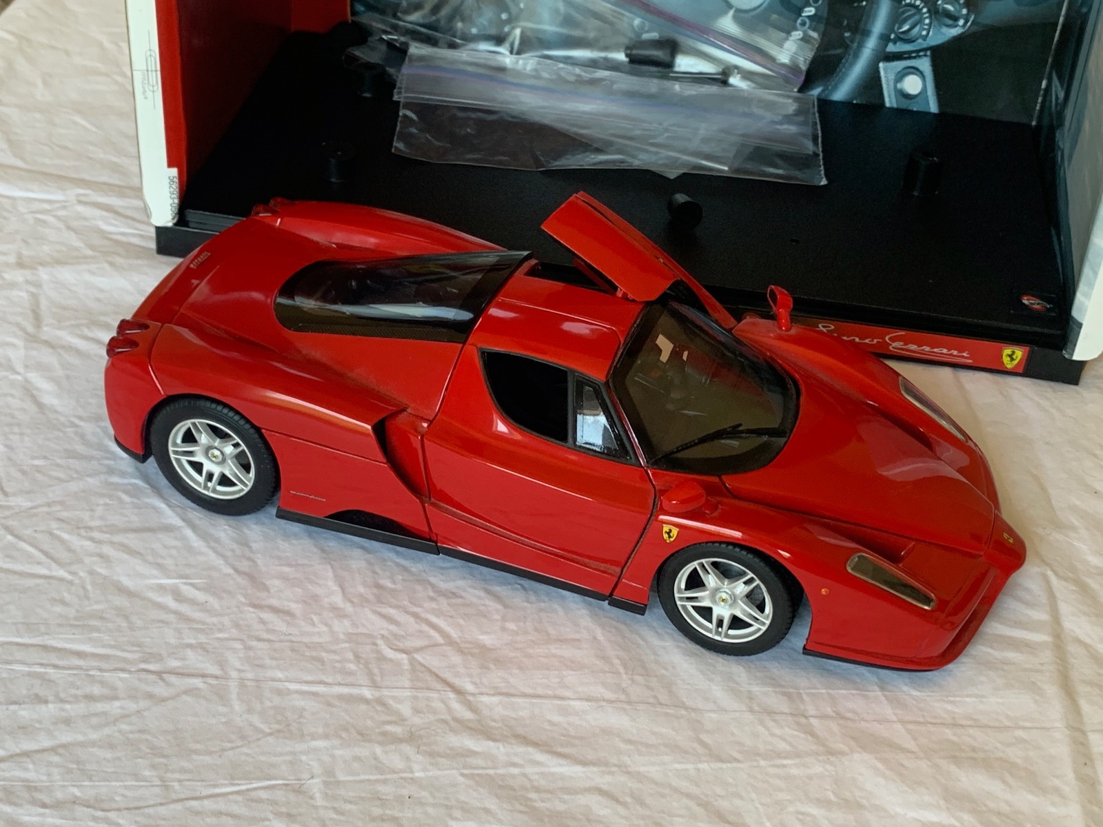 2002 Hot Wheels Enzo Ferrari; Red; 1:18 Scale; Diecast; With Box