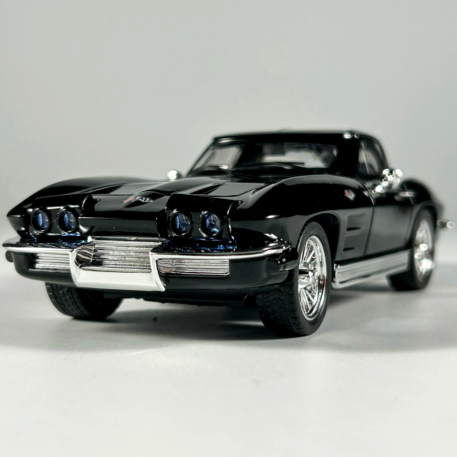 1:32 1963 Chevrolet Corvette Sting Ray C2 Coupe Model Car Collectible Toy Gift