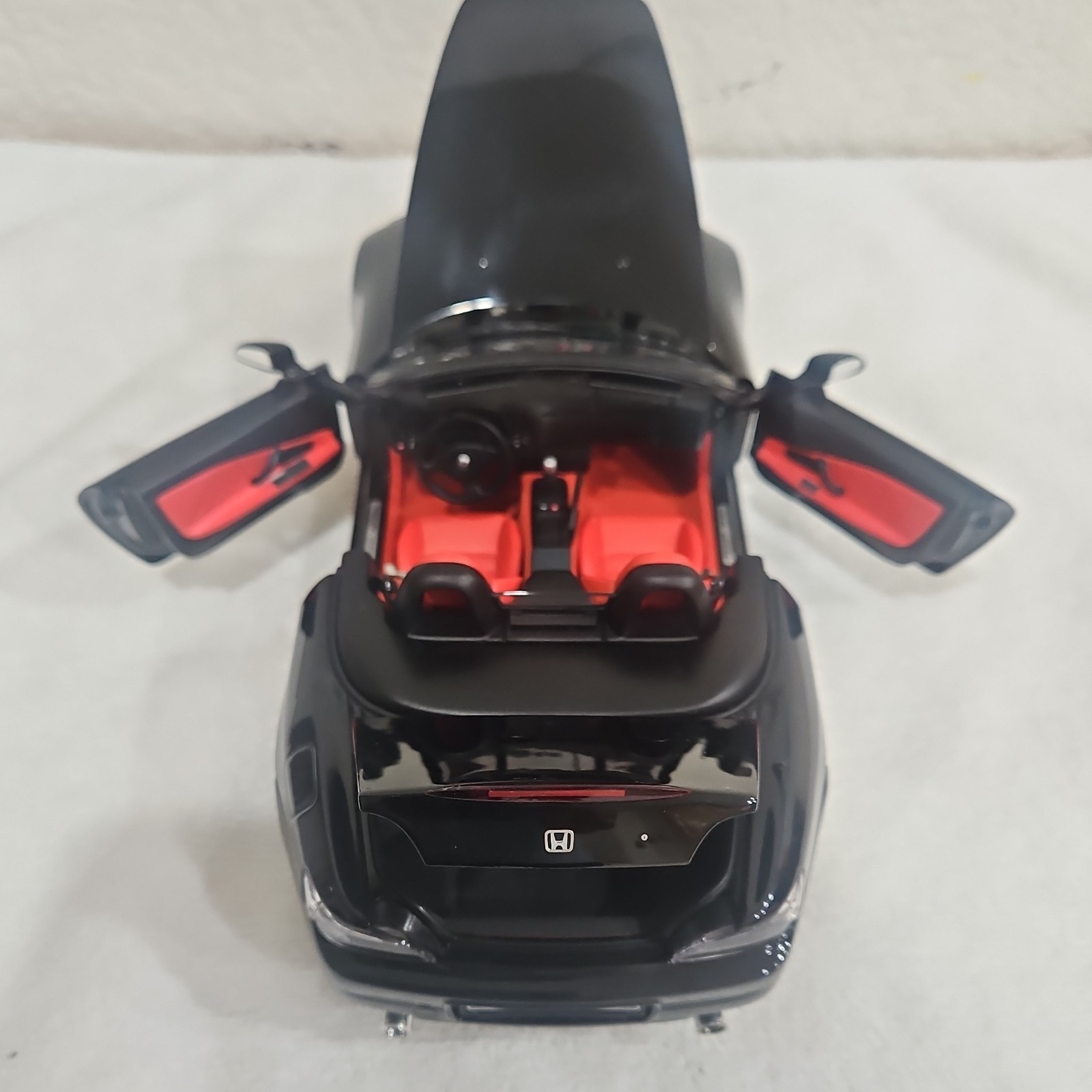 AUTOart Honda S2000 Convertible Diecast Model Car Black/Red Opening Hood & Doors
