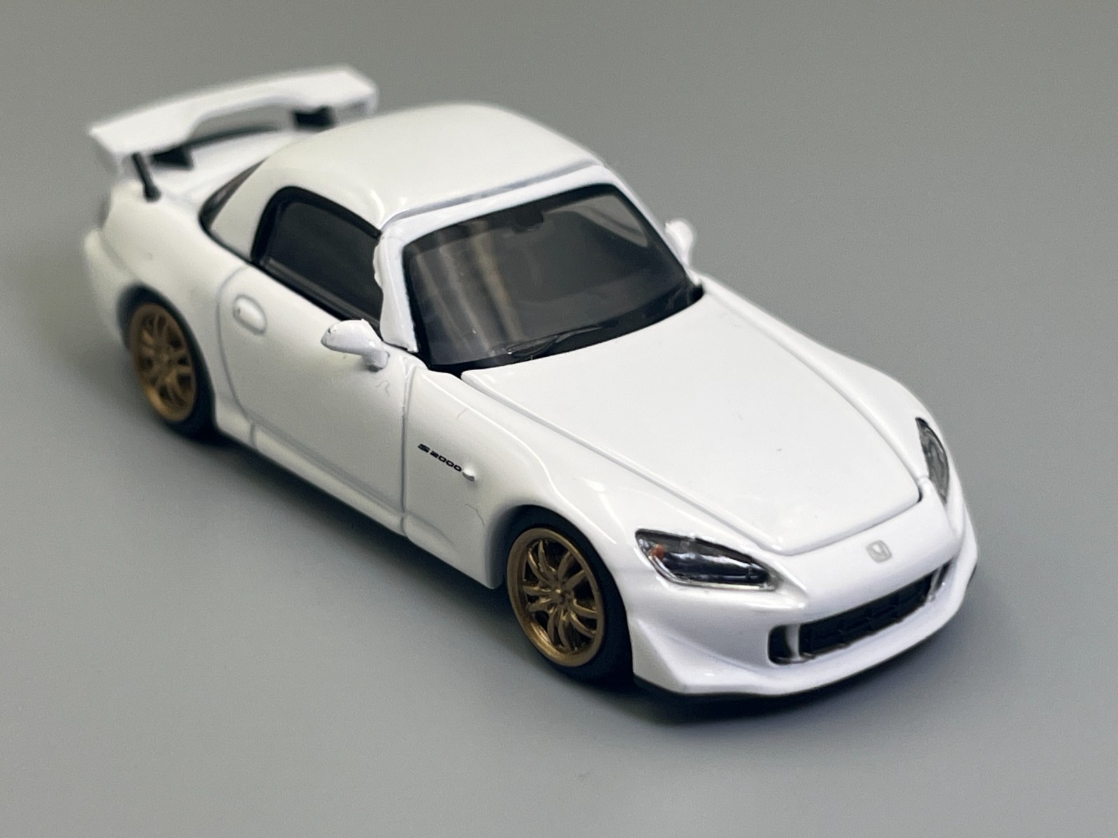 Honda S2000 Type S AP2 White Hardtop Convertible Kit MotorHelix 1/64 scale