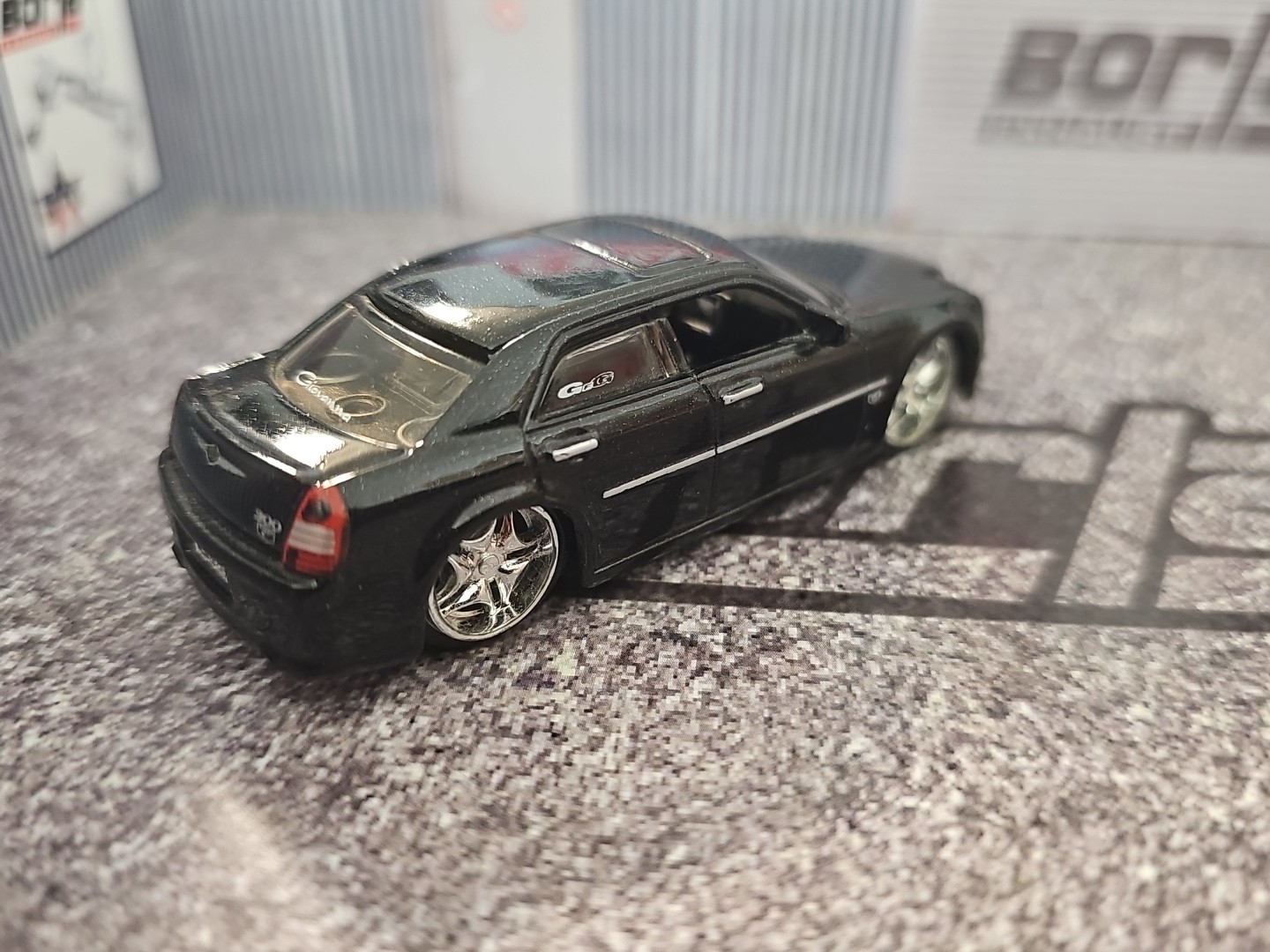 Maisto Playerz 1/64 2005 Chrysler 300C Hemi