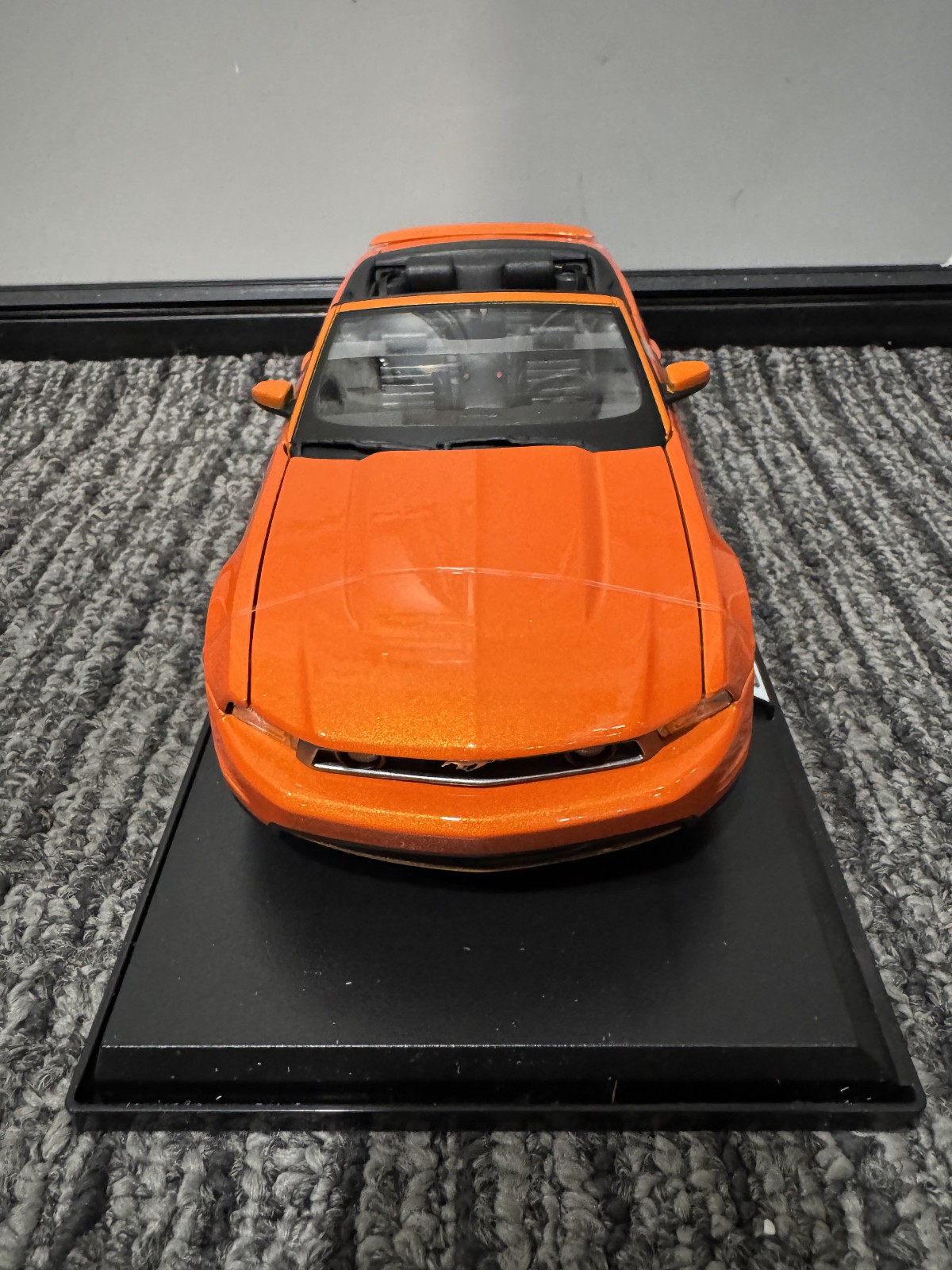 Maisto 1:18 Diecast Special Edition 2010 Ford Mustang GT Convertible Orange NEW