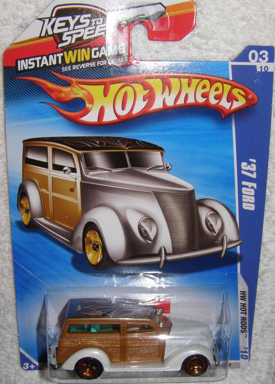 2010 HOT Wheels HW HOT RODS Keys to Speed Card 03/10 White & Wood Panel ’37 Ford