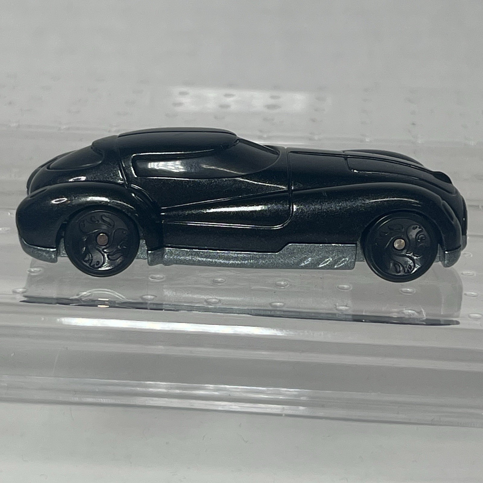 Hot Wheels Batman Batmobile 1940’s JL 08 Black 1995 1:64 Diecast Car Vintage