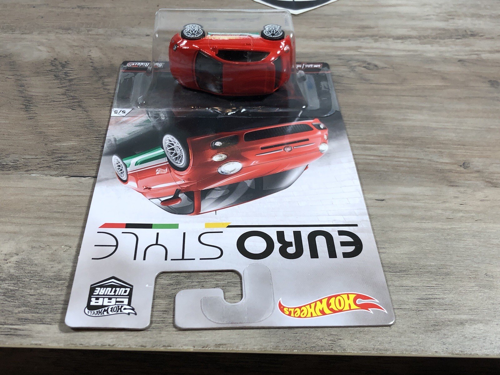 Packaging Hot Wheels Car Culture Euro Style Fiat 500 comes w/ Protech Case