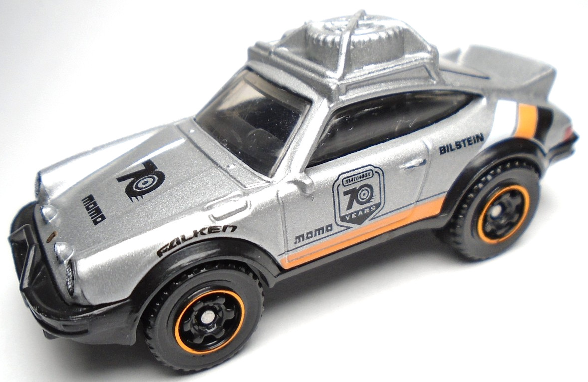 2023 MATCHBOX HIGHWAY 70 YEARS 1985 PORSCHE 911 RALLY SILVER DIECAST 2 3/4″ CAR