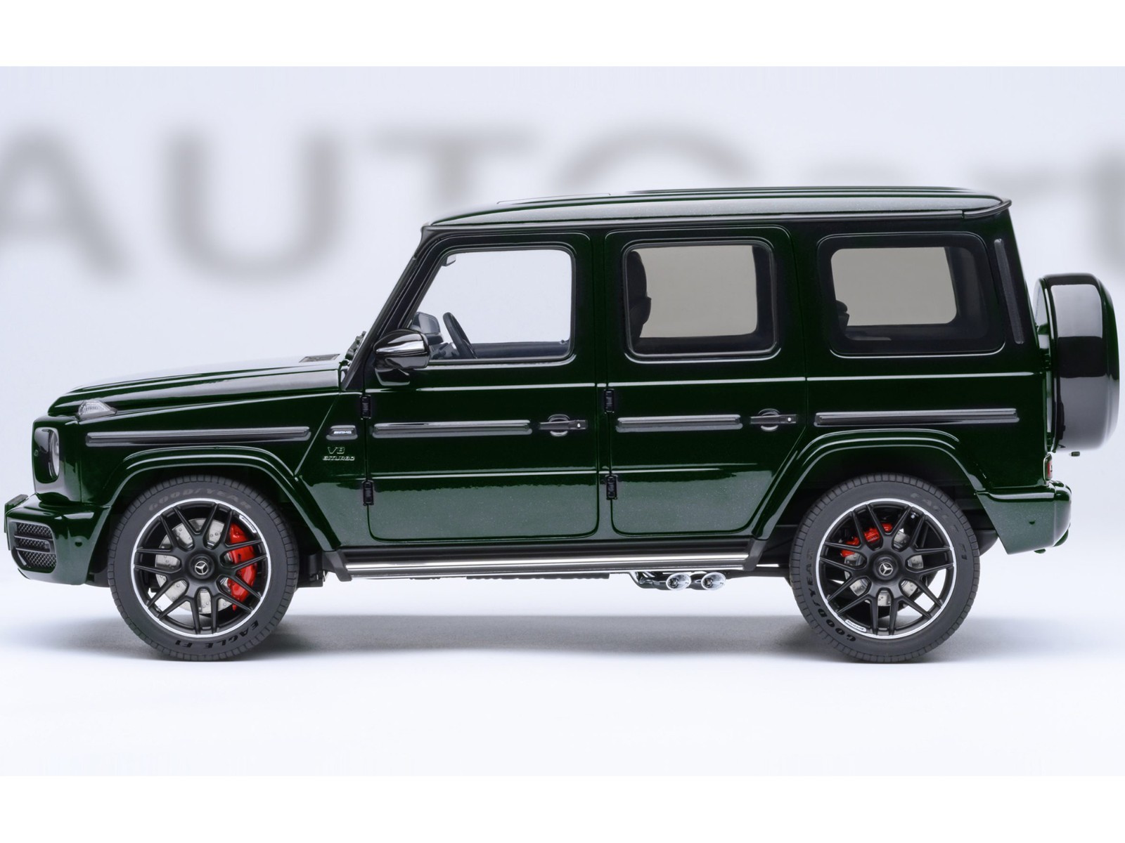 2019 MERCEDES-BENZ AMG G63 EMERALD GREEN 1/18 MODEL CAR BY AUTOART 76355