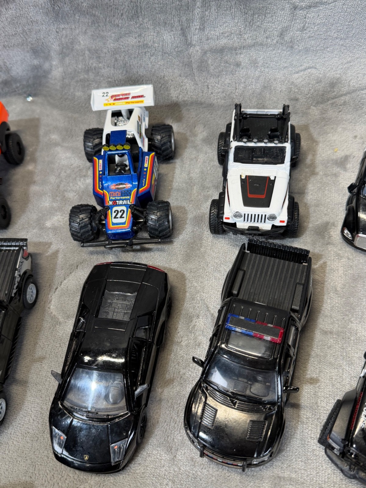 Lot of (32) Diecast KINSMART & Other Pull Back Car ~ GREAT STARTER COLLECTION~