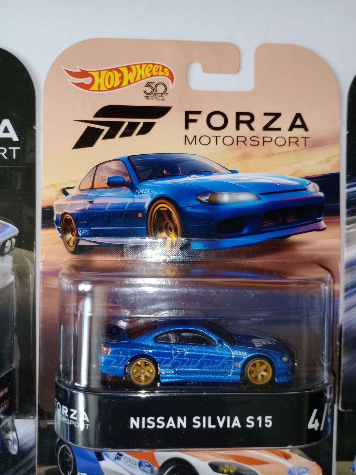Hot Wheels Retro Entertainment Forza Lot & Bonus Nissan GT-R