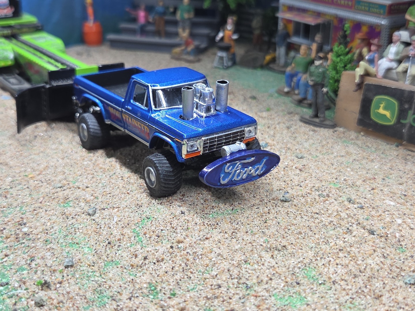 CUSTOM BUILT 1:64 GreenLight 1979 FORD HOT ROD PULLING TRUCK ertl puller dcp 460