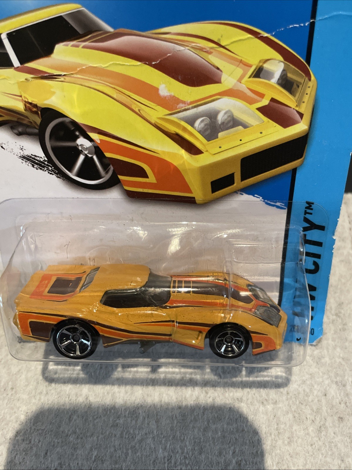 Hot Wheels HW Showroom ’76 Greenwood Corvette Sealed Yellow