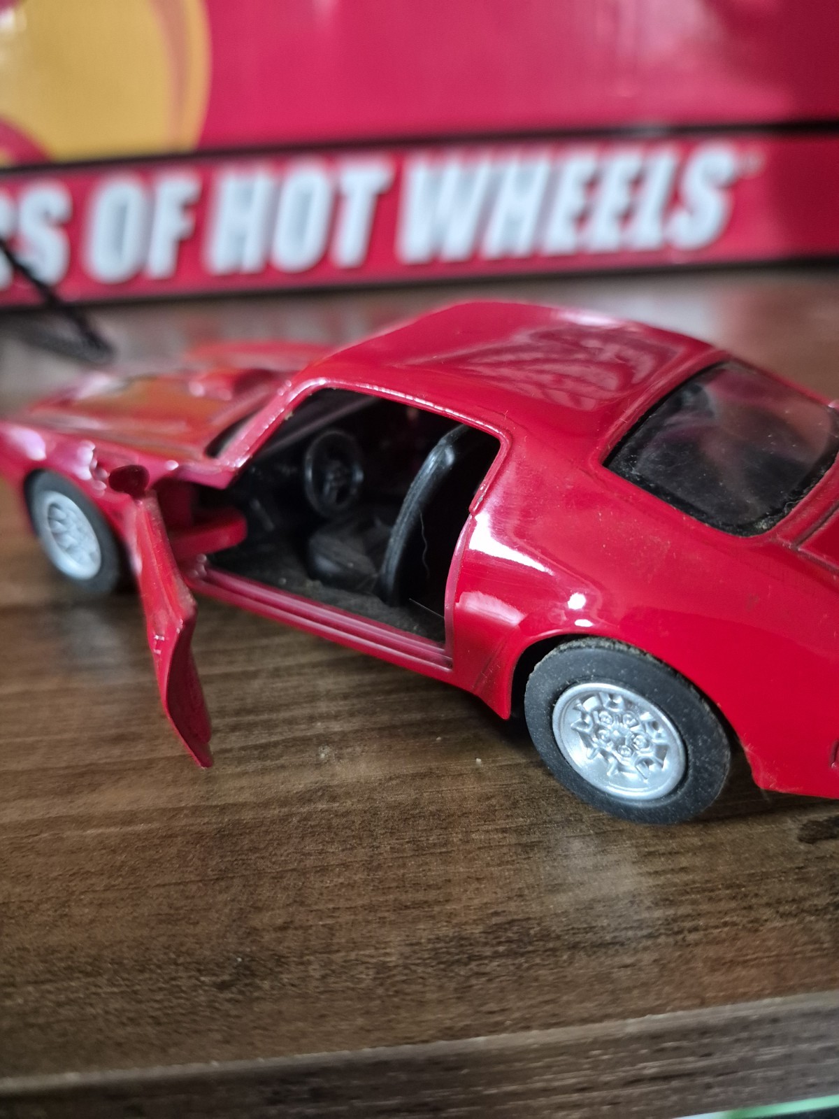 Ray Toys Speedy Power 1973 Fire Bird Pull Back Diecast 1:32