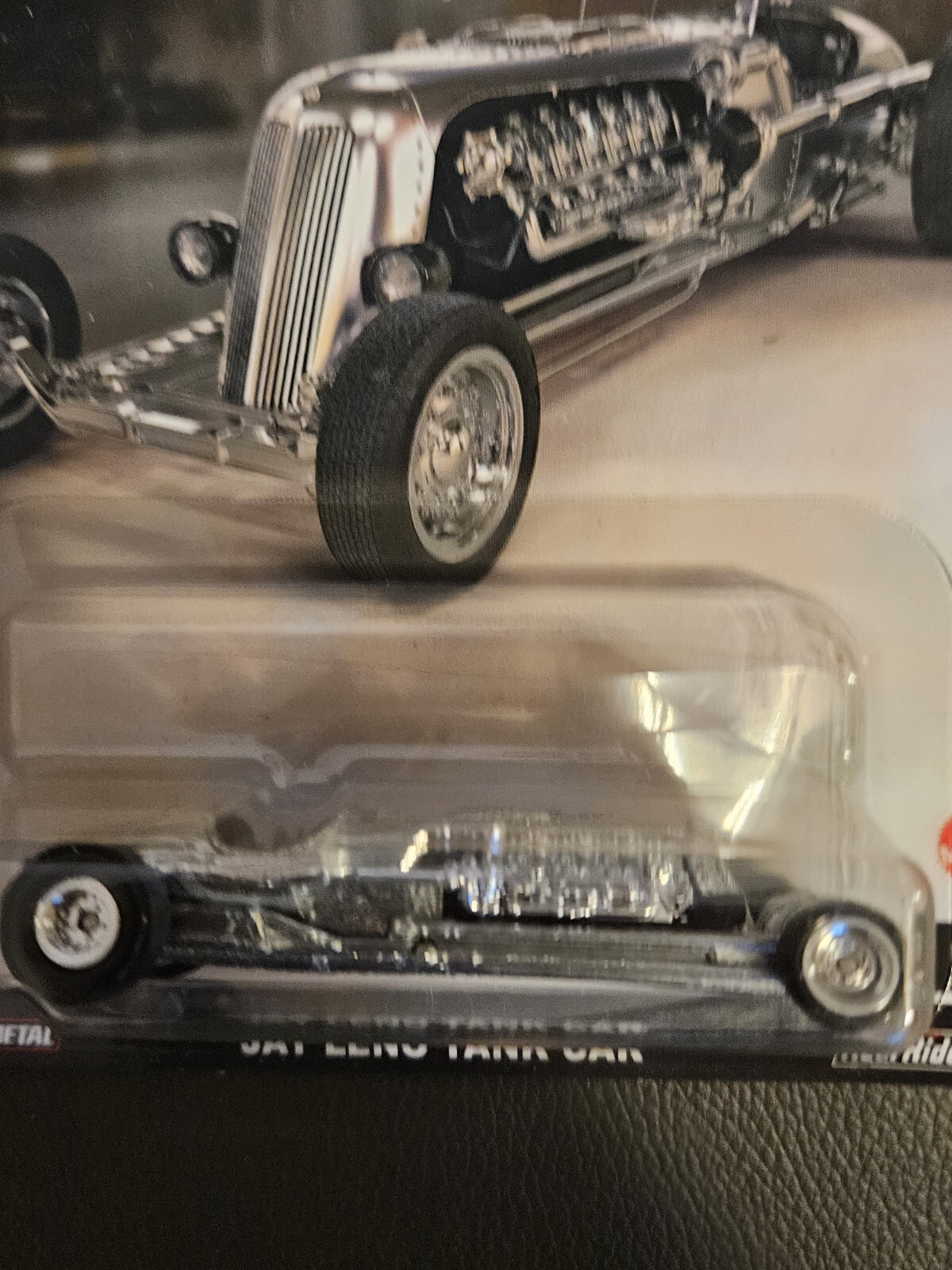 Hot Wheels Premiums Tank Car – Silver (HCJ85)