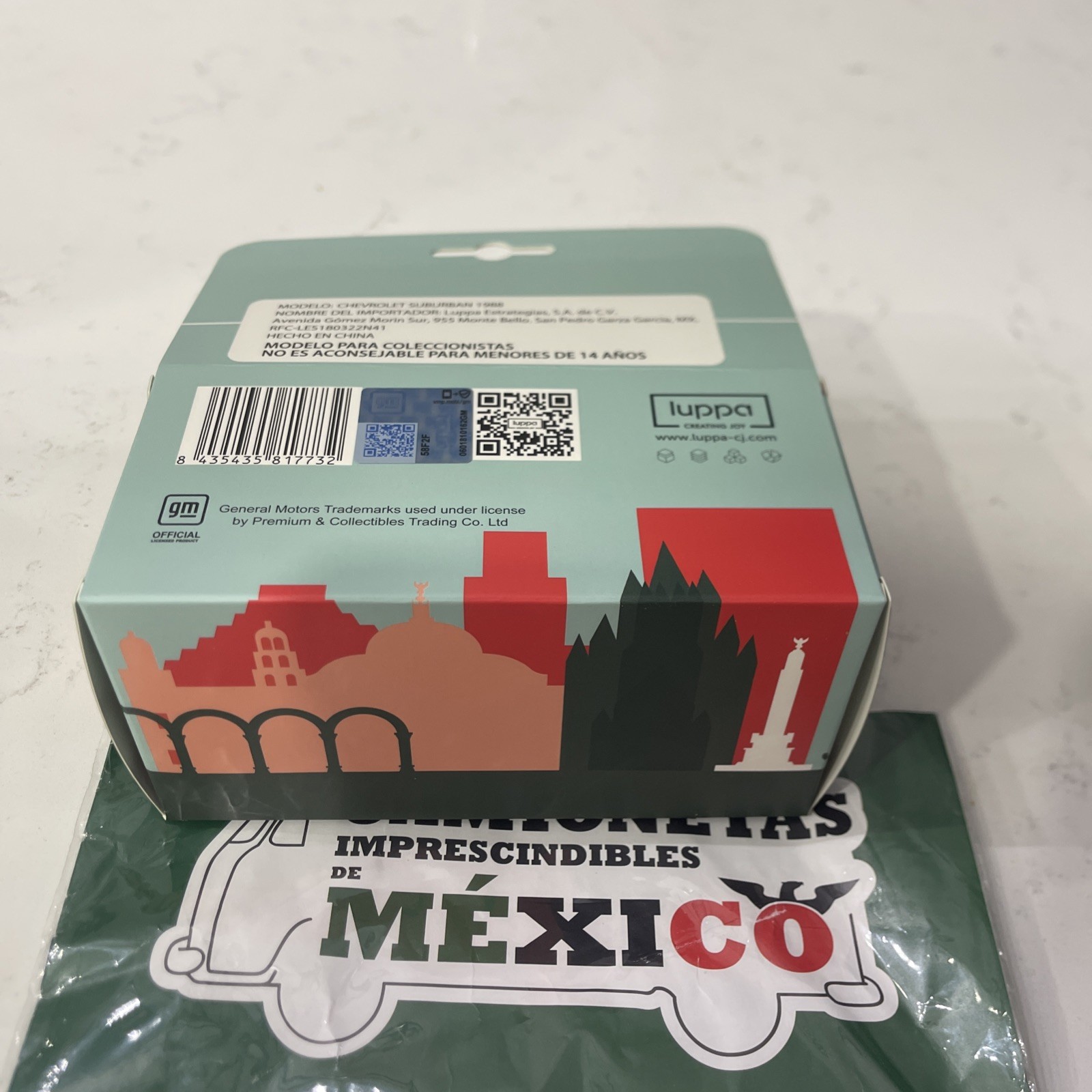🔥Rare🔥 Chevrolet Suburban (1988) Diecast 1:43 Mexican Cars Brand new in Box