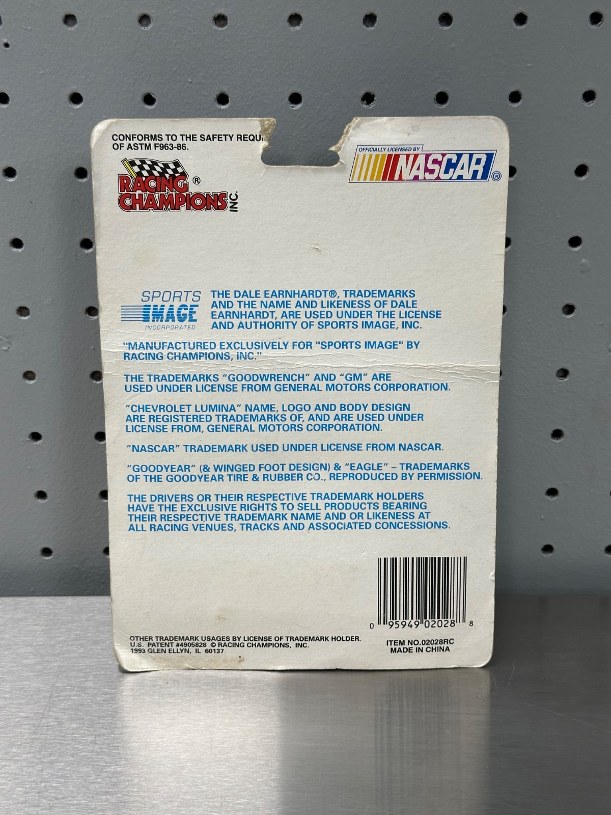 Dale Earnhardt 1/64 NASCAR Die Cast – 1992 GM Goodwrench Racing Chevrolet Lumina