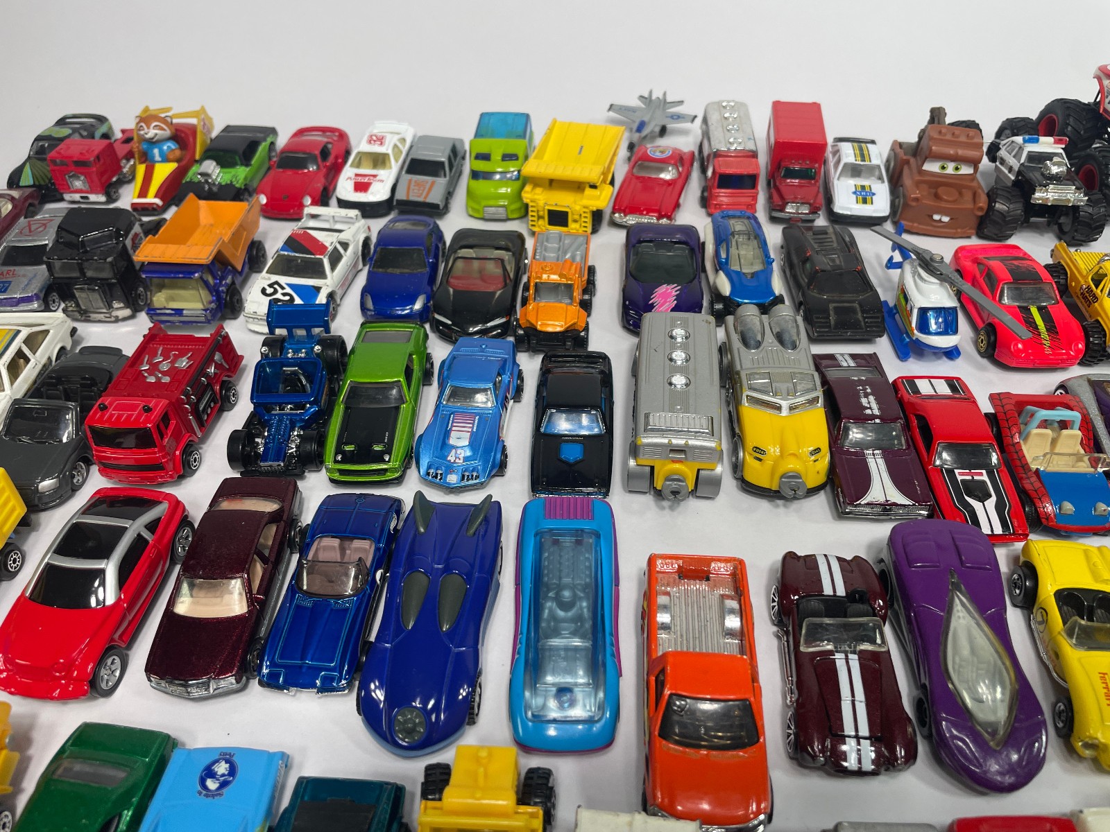 Hot Wheels Matchbox Miasto Other Mixed Years Vintage & Modern Loose Lot Of 143