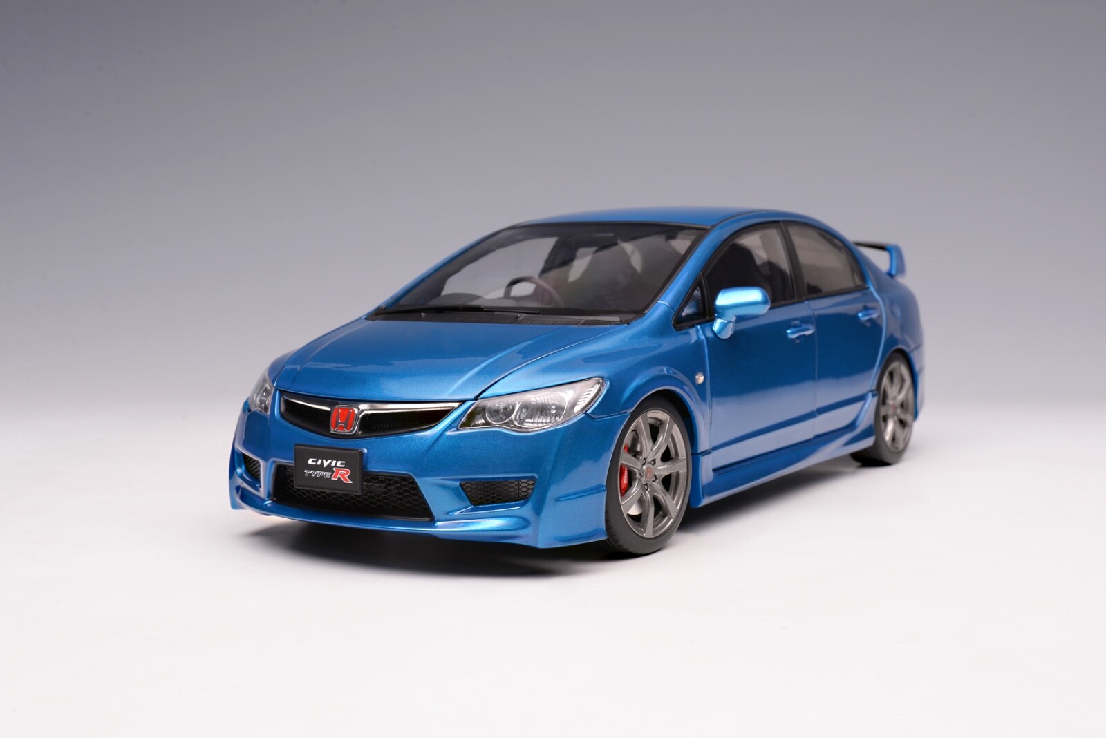 1/18 MotorHelix Honda Civic Type R ( FD2 ) RHD early Version Pearl Blue AB507