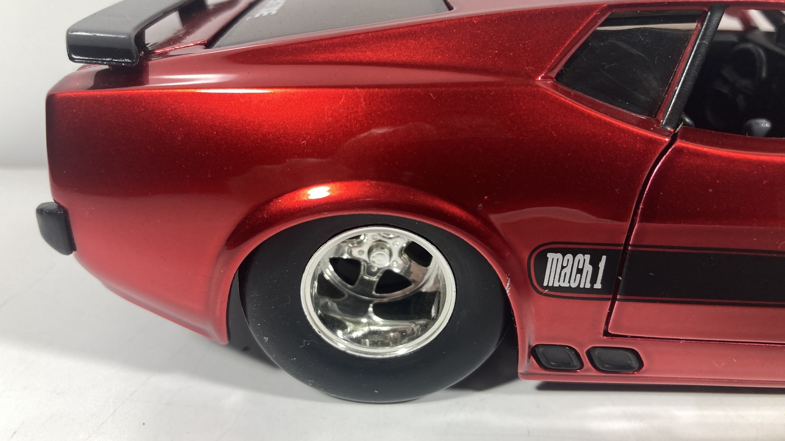 Jada Toys Bigtime Muscle 1973 Ford Mustang Mach 1 Custom Red Black 1:24 Diecast