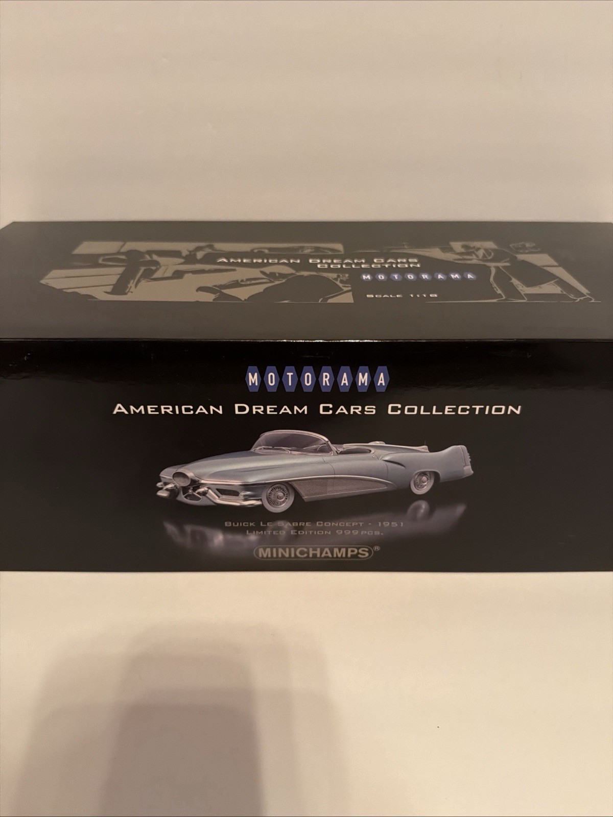 1/18 1951 Buick Le Sabre Concept Car 213 / 999 pcs. Minichamps New