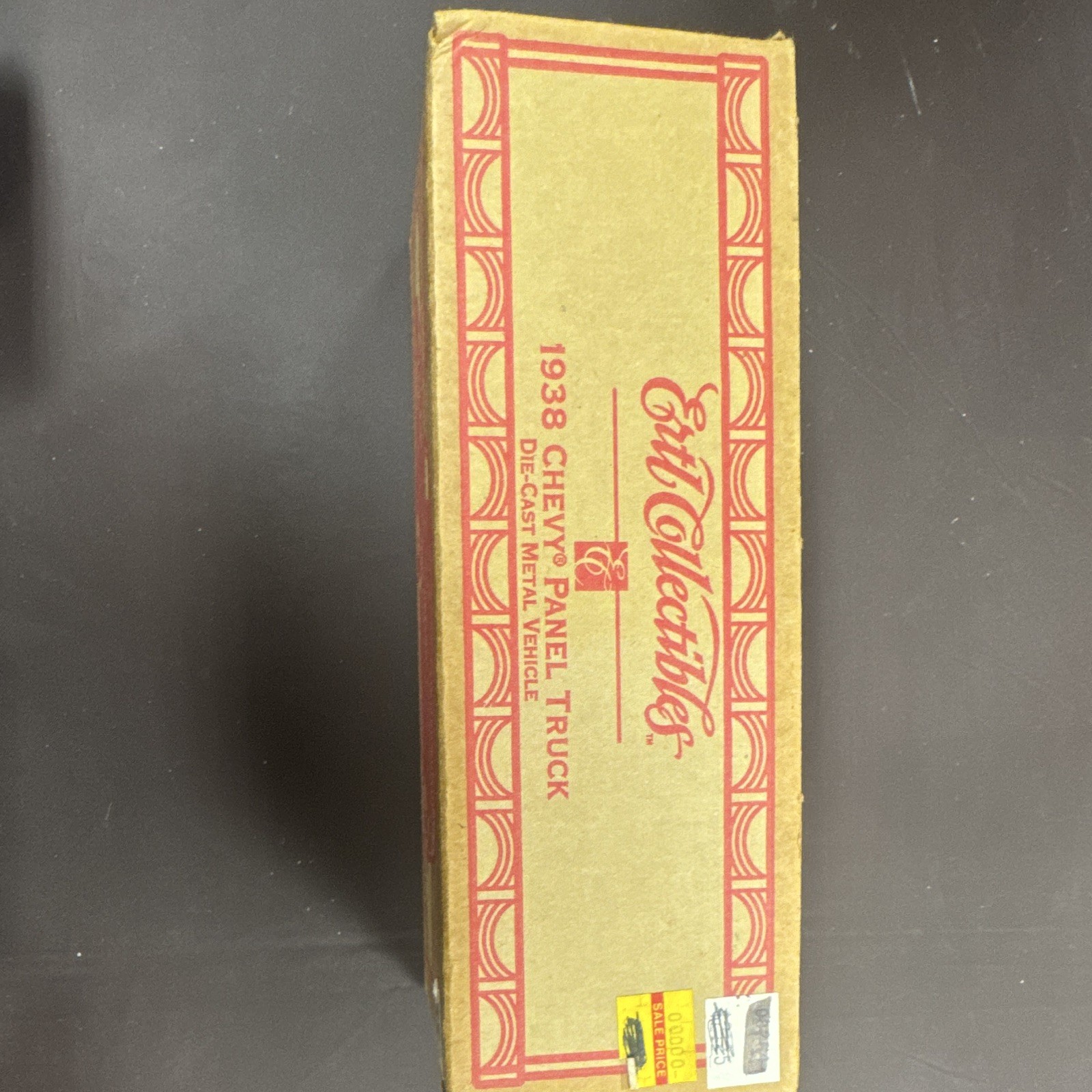 Ertl Collectibles 1:25 1938 Chevrolet Panel Truck Delco Electronics LE