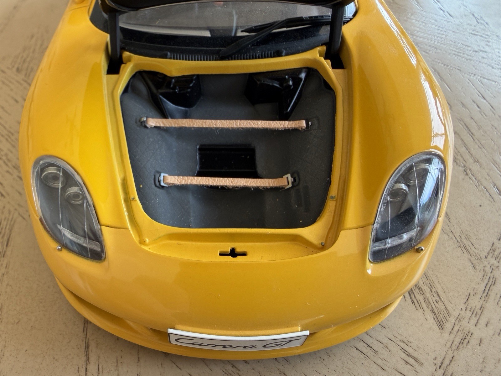 AUTOart Porsche Carrera GT 1:18 VERY RARE Yellow