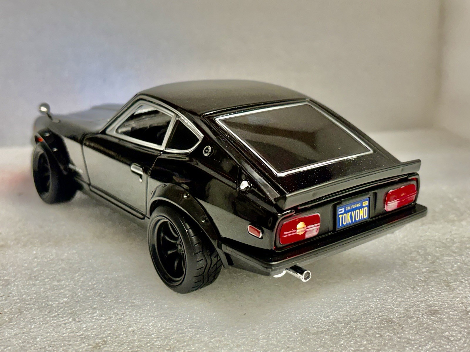 1971 Nissan/Datsun 240Z Fairlady Z JDM Tuning Customized Working LED Lights 1/18