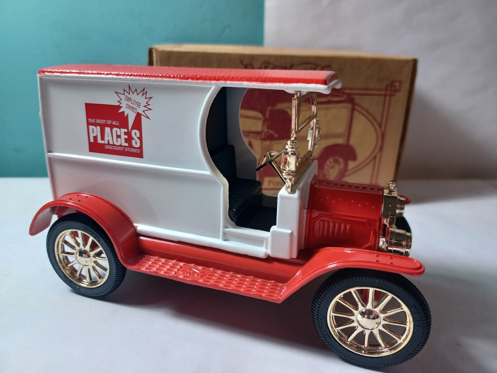 Ertl Collectibles 1995, Places Discount Stores, 1912 Ford Model T #F009 Die-Cast
