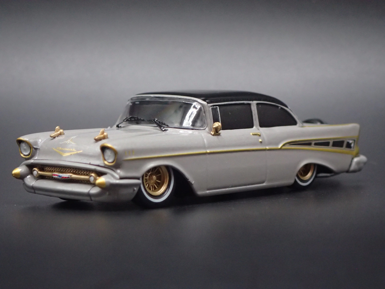 1957 57 CHEVY CHEVROLET BEL AIR LOWRIDER GRAY 1:64 SCALE DIECAST MODEL CAR
